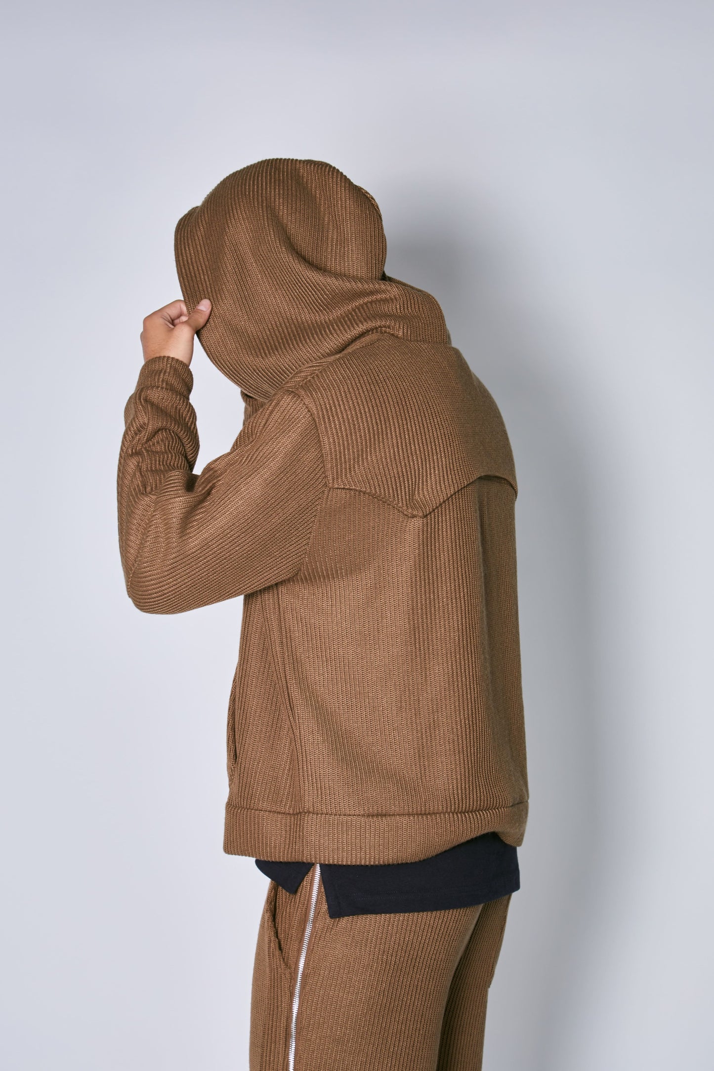 Knitted hoodie Truffle (brown)