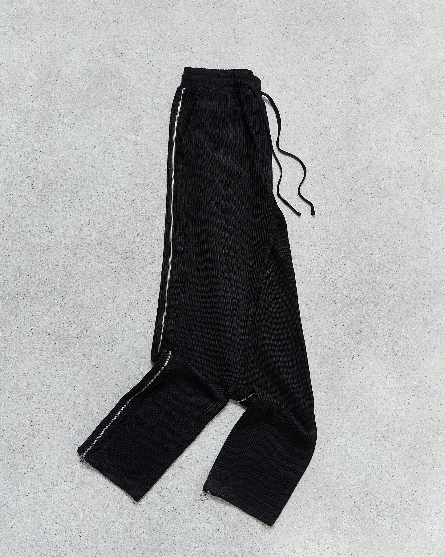 Knitted track pants phantom